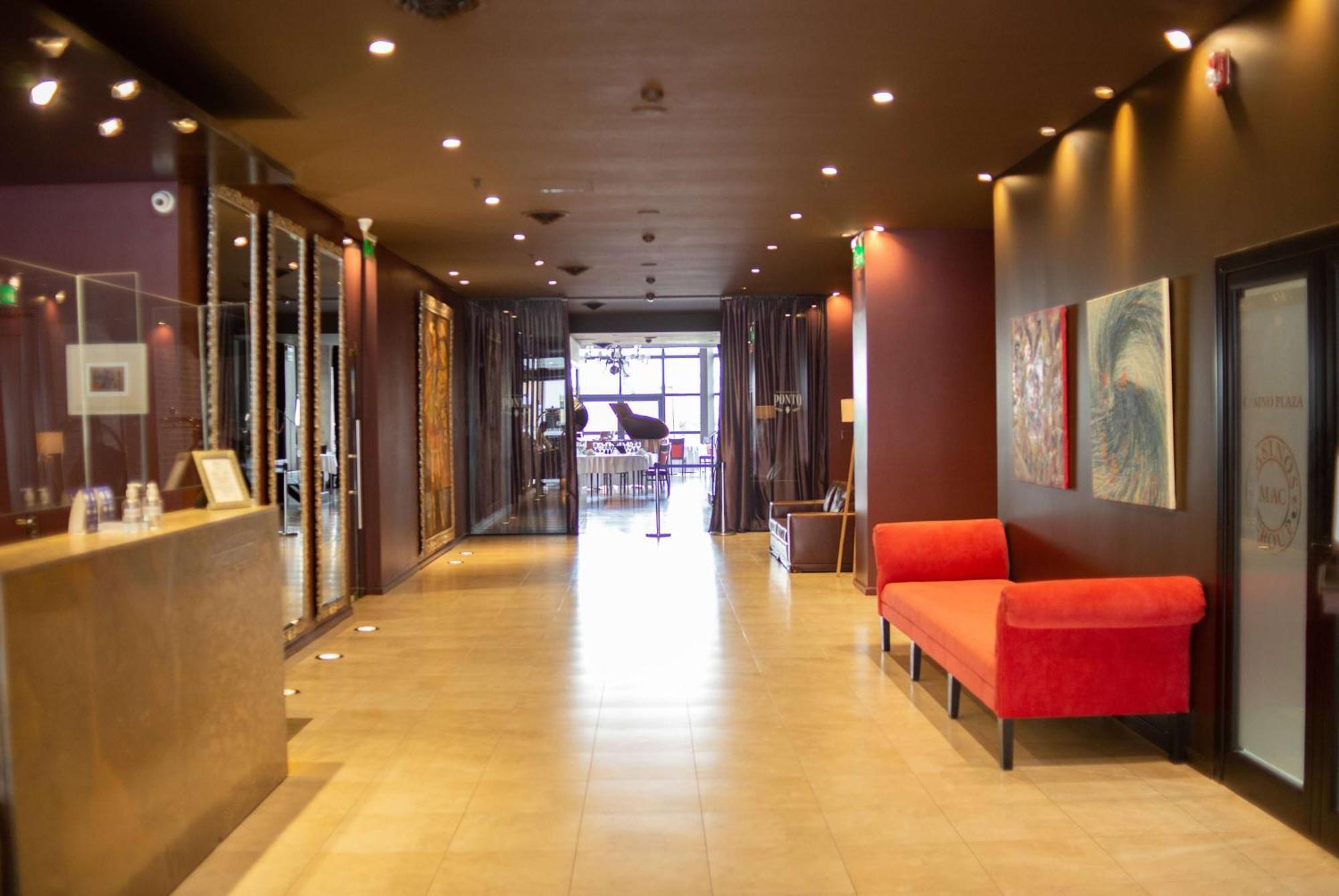 Howard Johnson Plaza Jujuy San Salvador de Jujuy Buitenkant foto