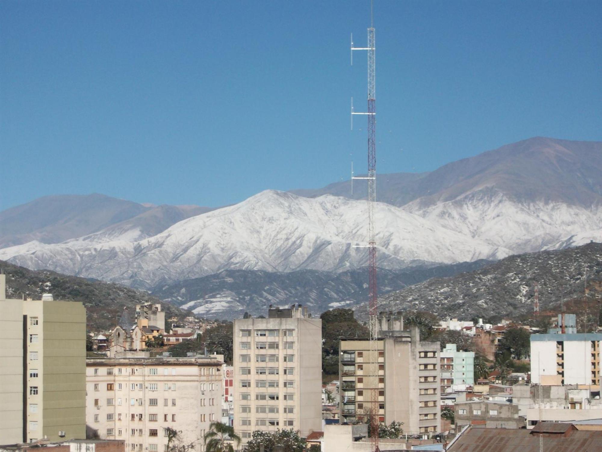 Howard Johnson Plaza Jujuy San Salvador de Jujuy Buitenkant foto